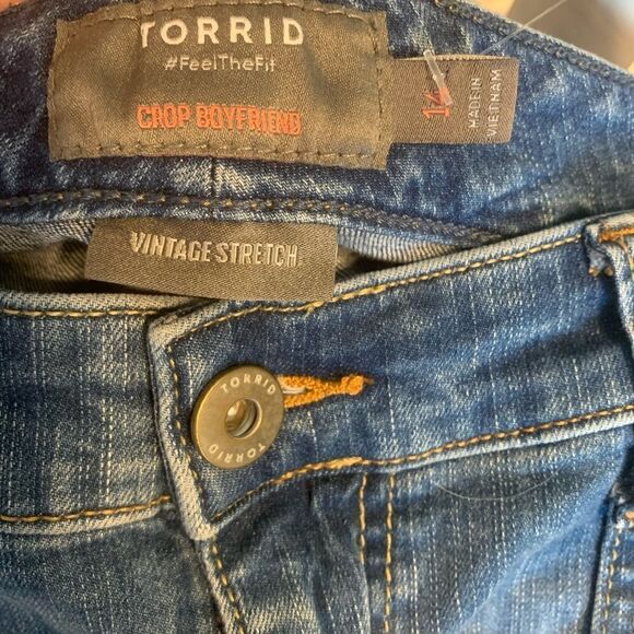 Torrid Cropped Boyfriend Jeans size 14 - Picture 3 of 10